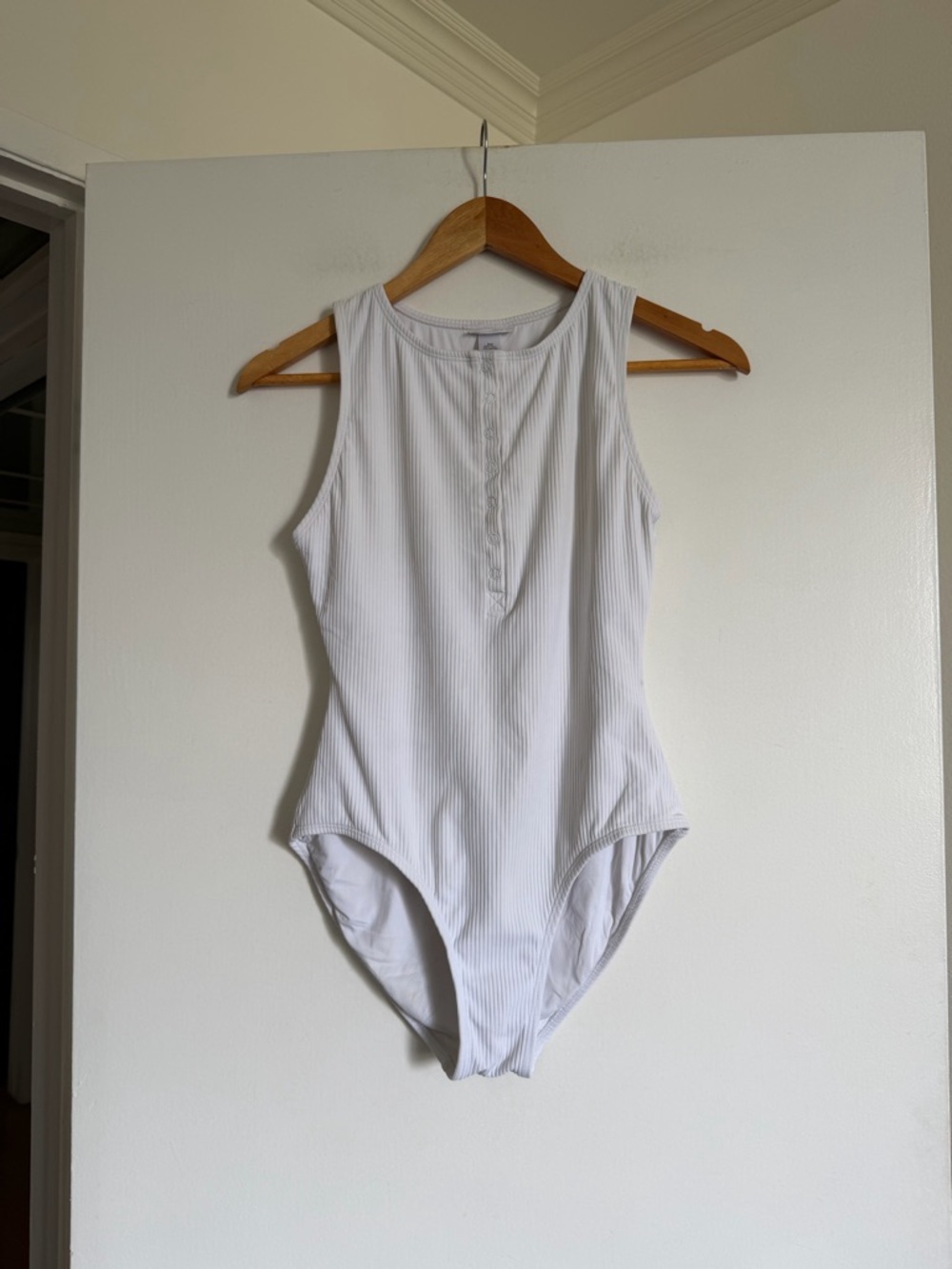 Andie White Swim Malibu One Piece Ribbed Button Swimsuit size Small EUC - Picture 5 of 9